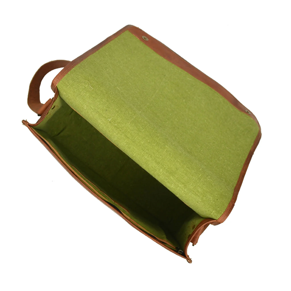 Sierra – Full-Grain Leather Messenger Bag